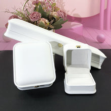Load image into Gallery viewer, Waist Tight Crown Jewelry Box White