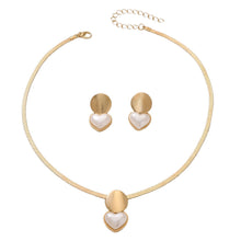 Load image into Gallery viewer, Women's Creative Round Heart-Shaped Pendant Necklace