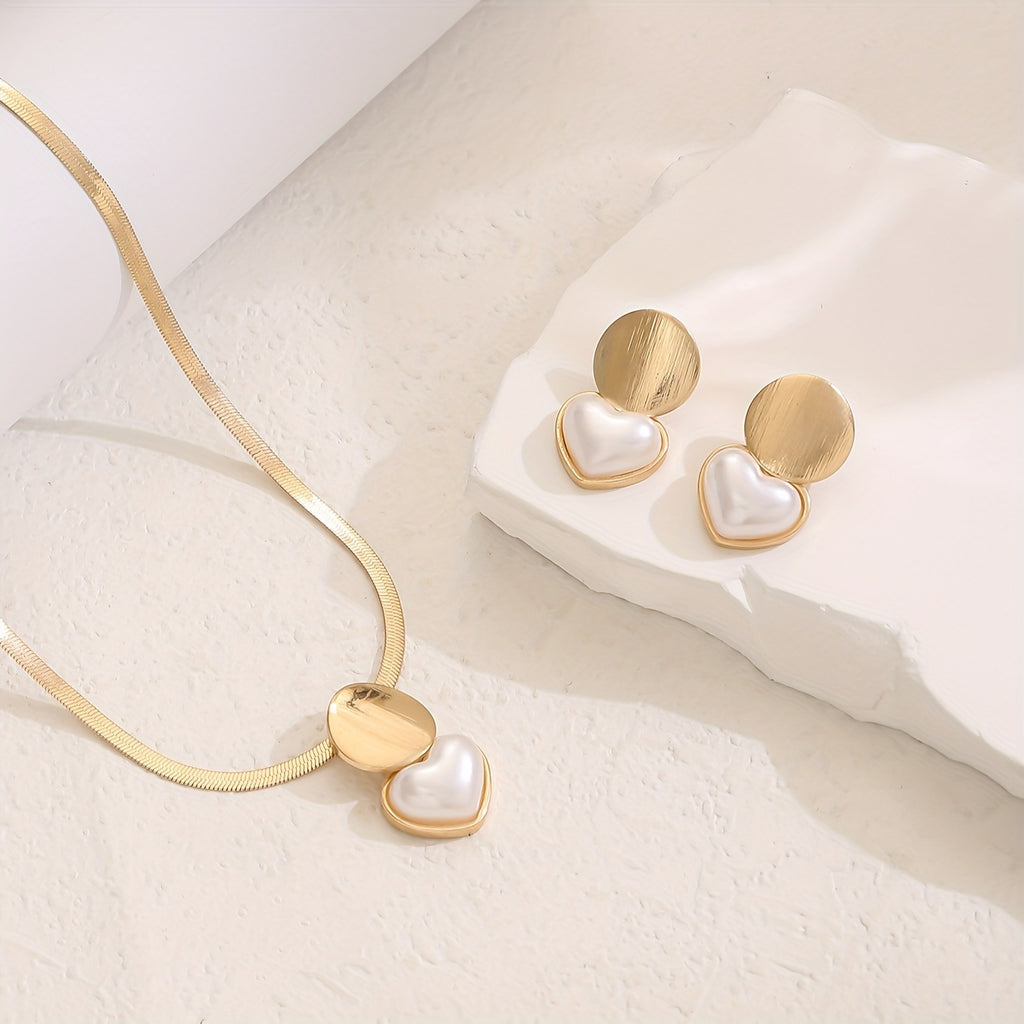 Women's Creative Round Heart-Shaped Pendant Necklace